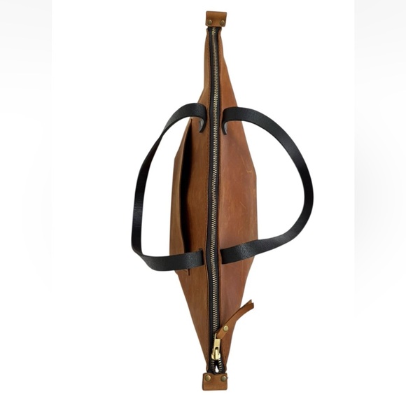 Portland Leather Goods Oiled Leather Nutmeg Tote Bag - Picture 4 of 9